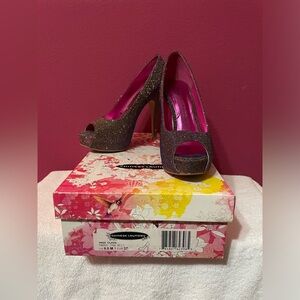 Chinese Laundry Pink Multi Color Heels